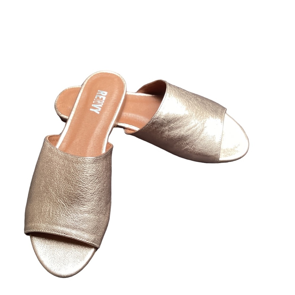 Renvy tumbled rose gold toe out mule, size 8.5